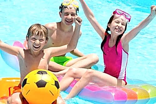 maviada-yuzme1-2000x1334