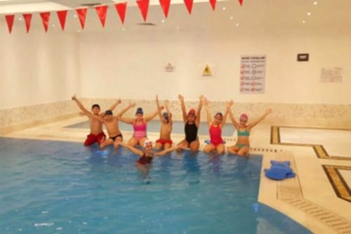 maviada-yuzme2-2000x1334