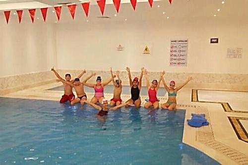 maviada-yuzme2-2000x1334